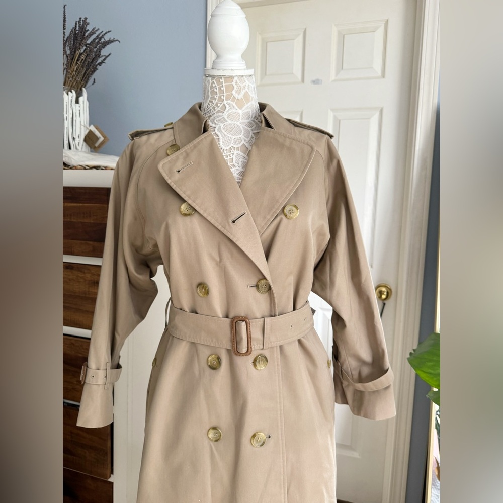 Authentic Burberry Trench Coat - Picture 12 of 16